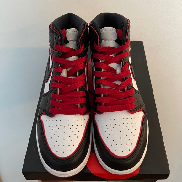 GS Size 4.5Y / 6w-Jordan 1 Retro High OG Bloodline 2019 575441-062 *VNDS* No Box - Picture 9 of 11